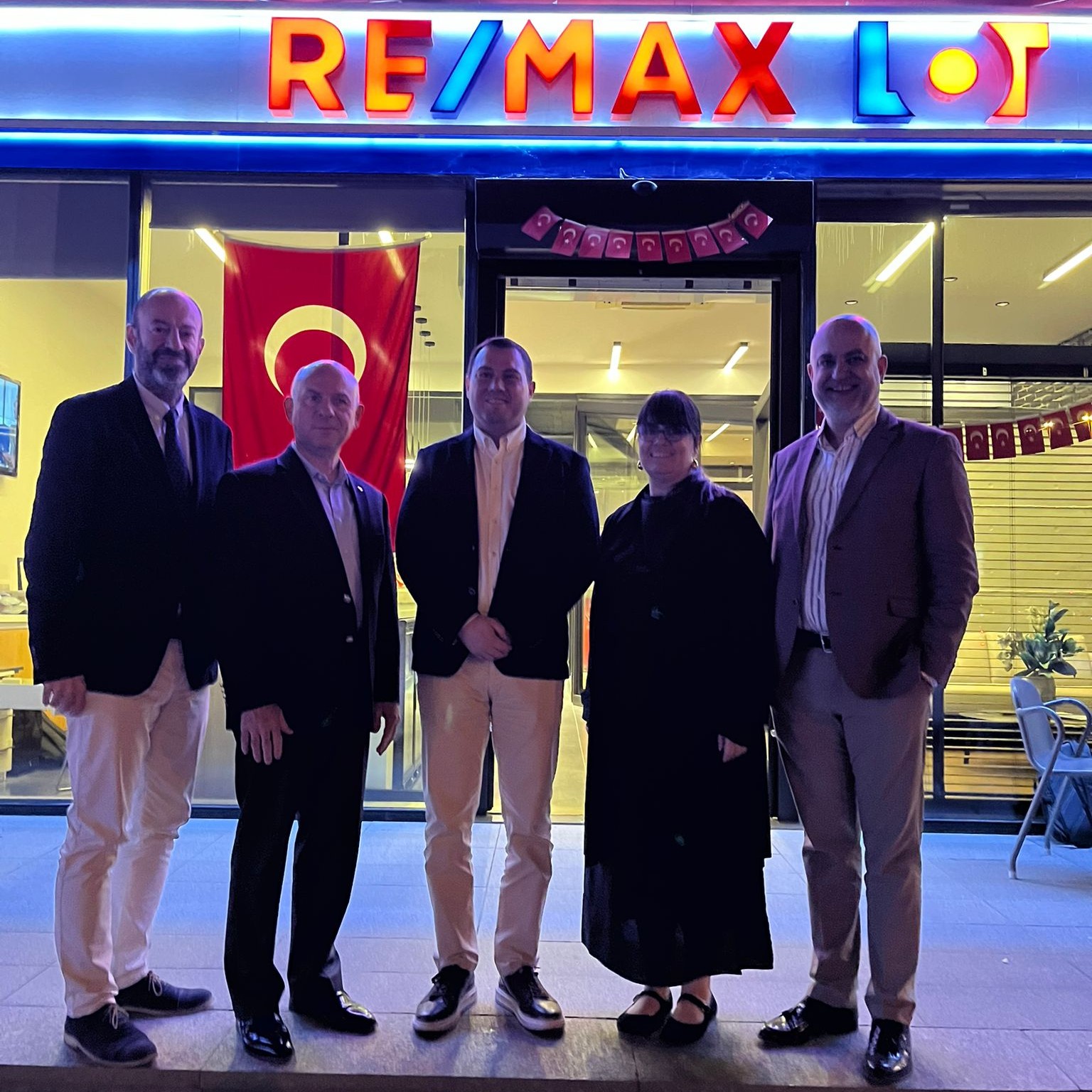 Üyelerimizden Ahmet Murat Öztürk’04’ü Ziyaret Ettik. - Kolejli İş ...